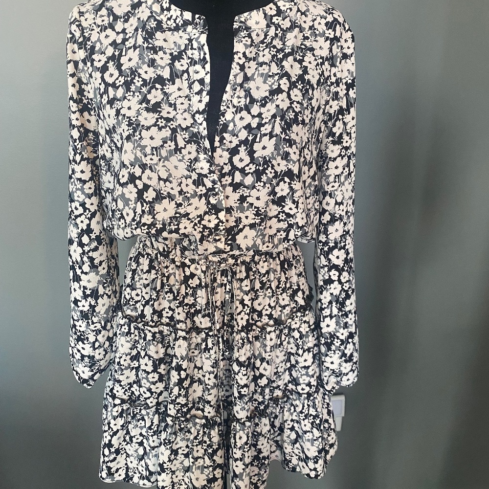 Black and white short summer dress